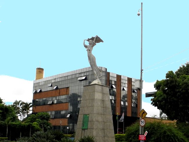 Monumento em homenagem à Mulher na Av. Goiás sao-caetano-do-sul, mulher, av-goias